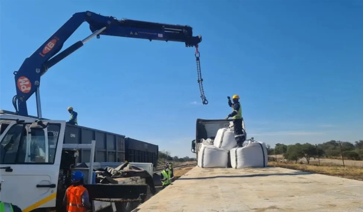 Zimbabwe Opens US$1.5 Million Lithium Transshipment Rail Siding To Boost Mineral Exports